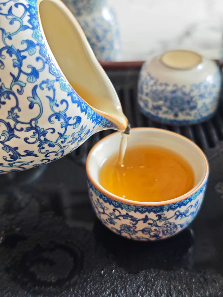 Blue and white porcelain Ru kiln tea set 2025 new tea table for making tea, a complete set of light luxury and high-end